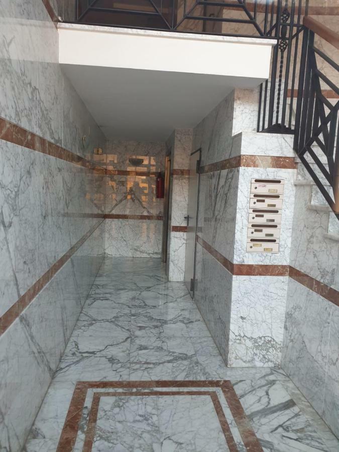 Isabel Apartment Valencia Exterior photo